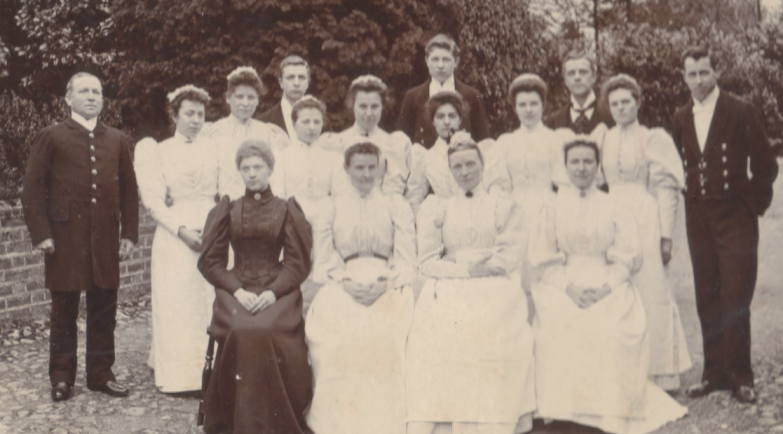 Photo: Ida as ladies maid