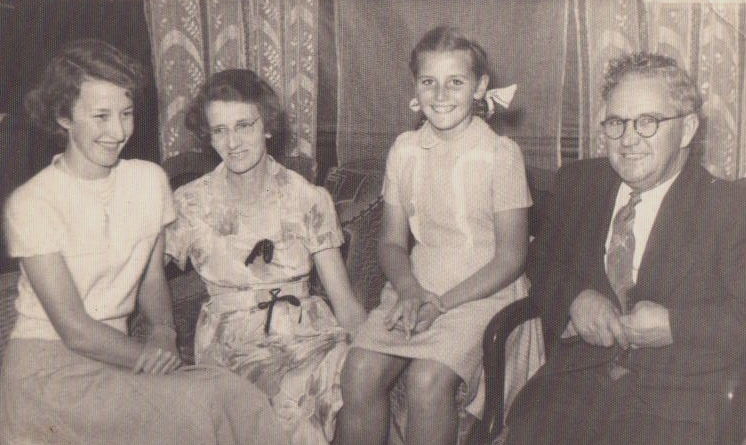 Photo: Peggy, Dorothy, Christine and Tom O'Halloran